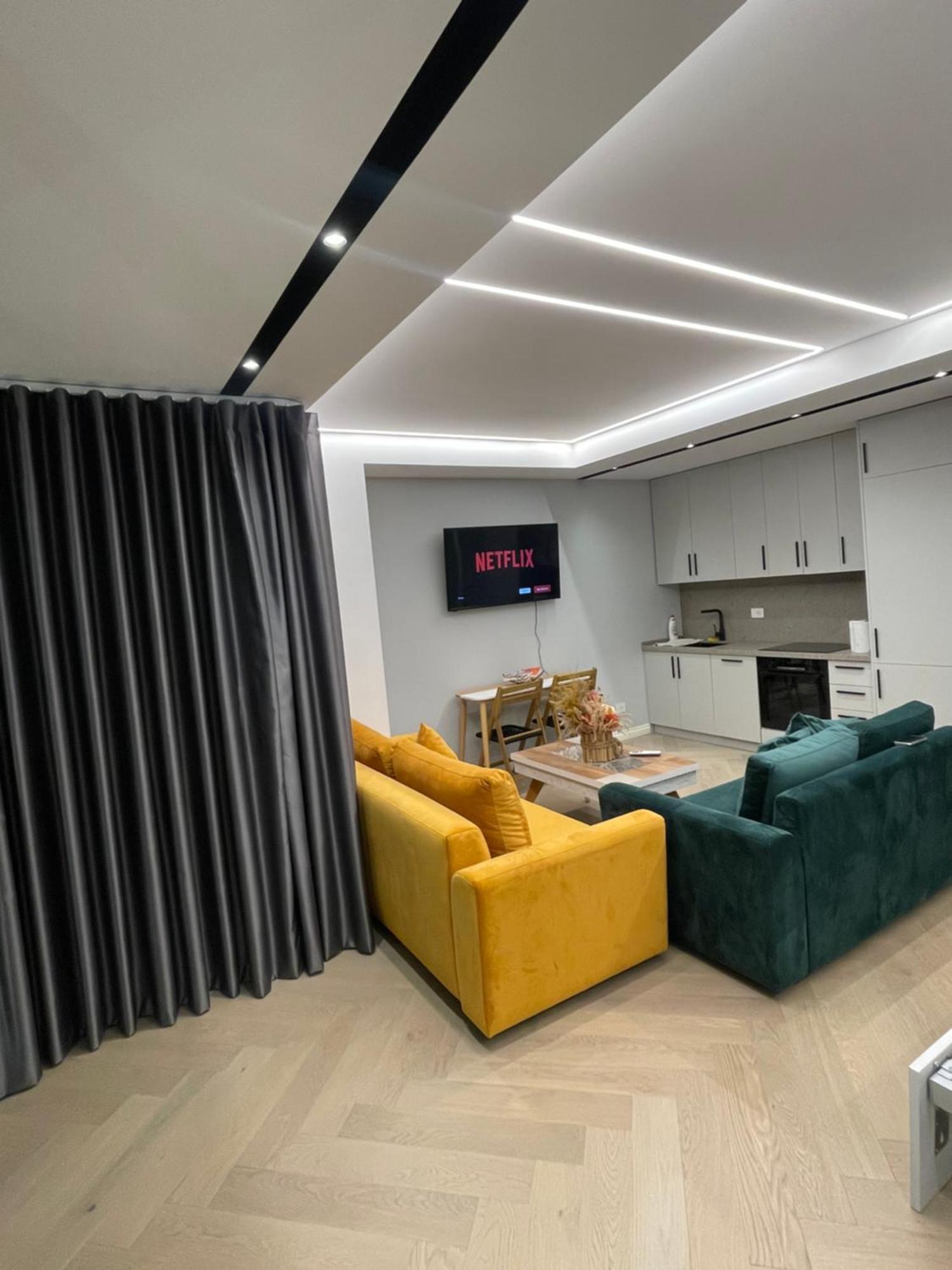 Luxury One Bedroom Apartment Тирана Экстерьер фото